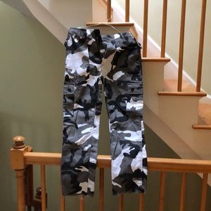 Camouflage/cargo cut off pants